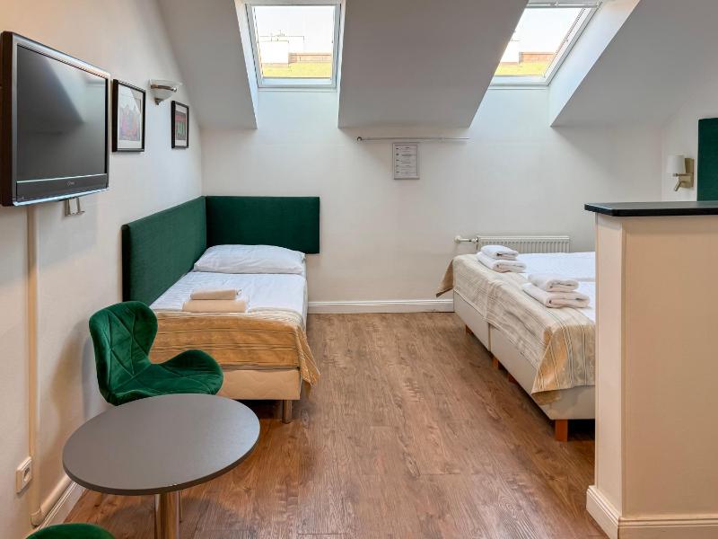 Rooftop Comfort Room image 3