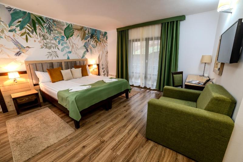 Double or Twin Room Building B image 3