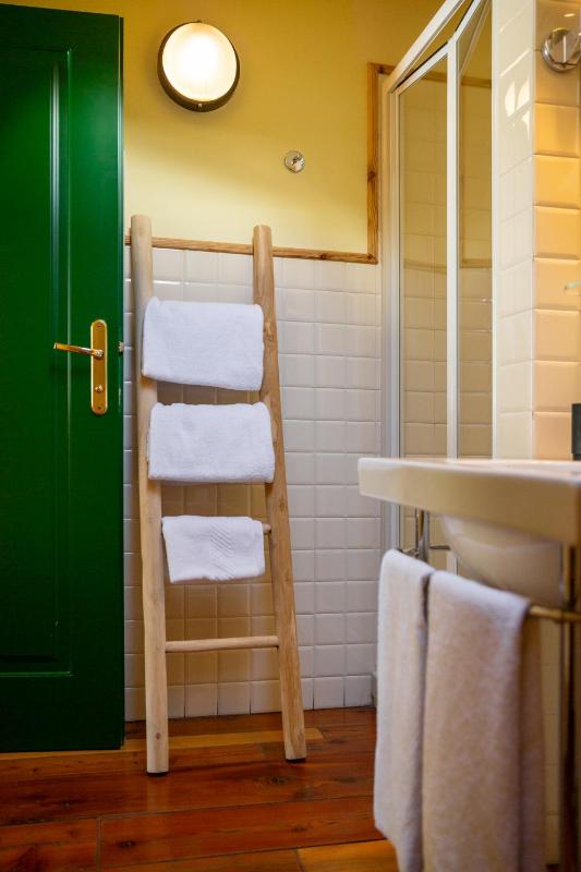 Classic Double Room with Balcony image 2