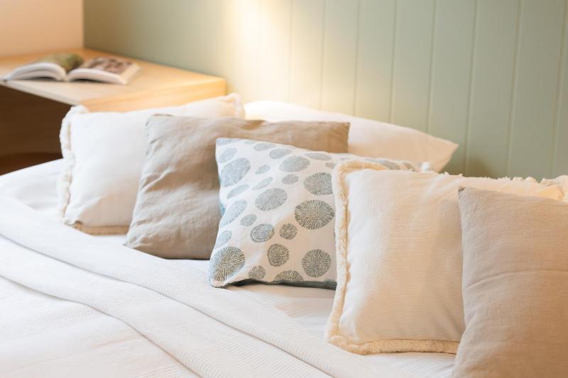 LUX Pastel Oasis Family Apartment with Parking & Gym by Renters Prestige - image 10