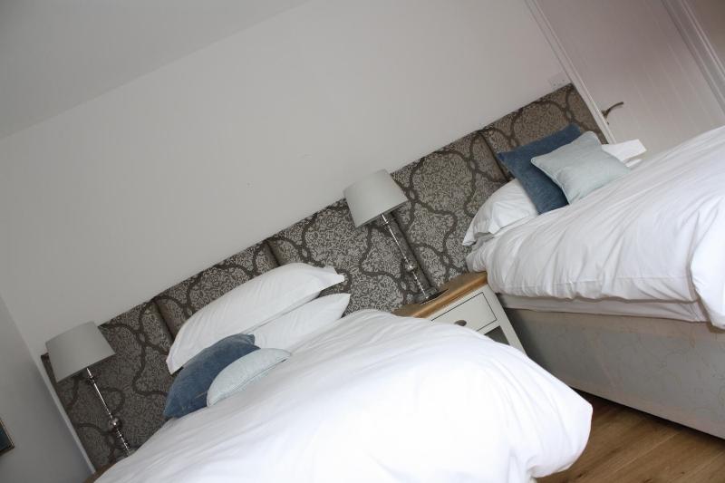 Double or Twin Room image 3