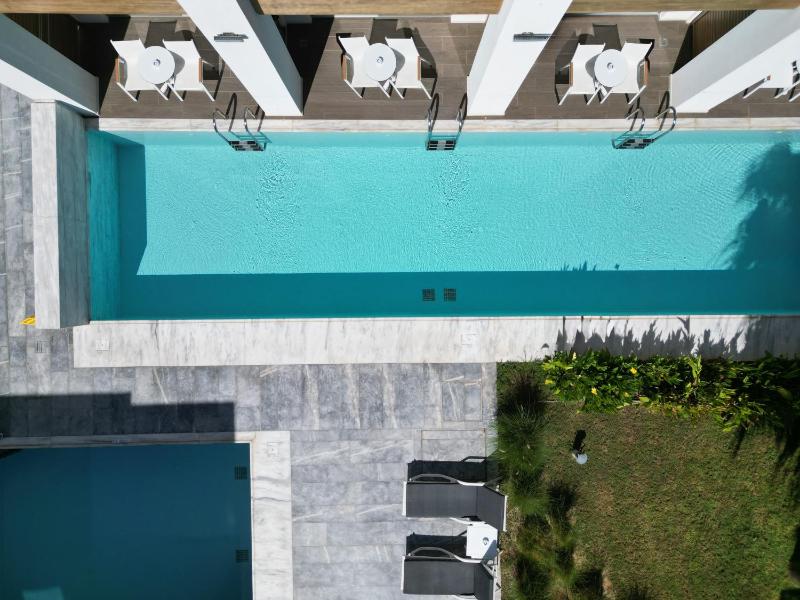 Superior Double Room - Swim Up image 1