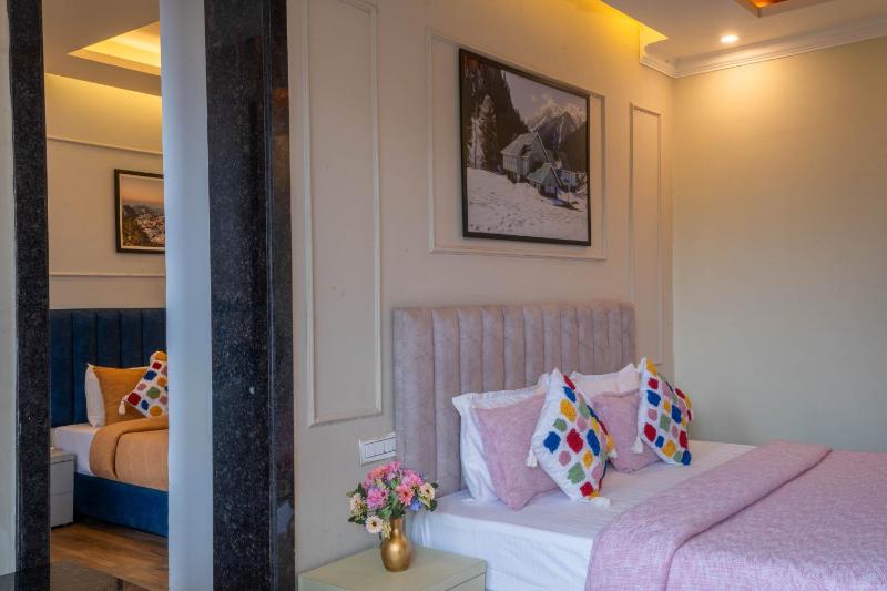 Perfectstayz Premium Westend at Mall Road - image 7