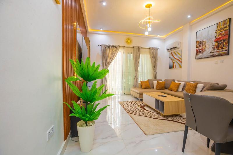 Dicta's Haven Luxe Haven - image 2