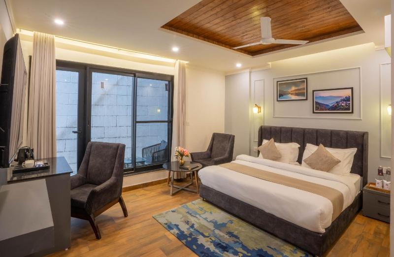 Perfectstayz Premium Westend at Mall Road - image 14