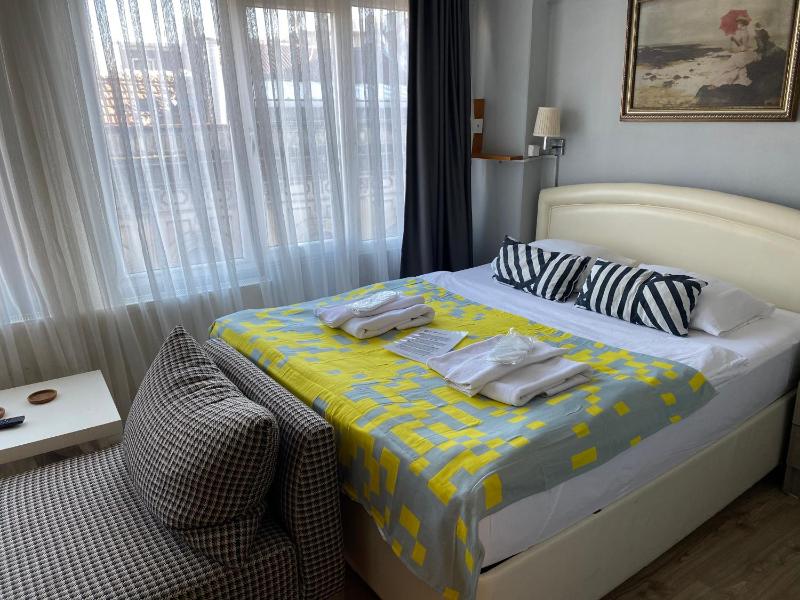 Standard Double Room image 4