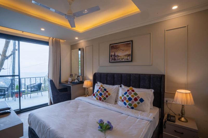 Perfectstayz Premium Westend at Mall Road - image 12
