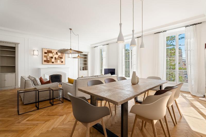 Nice Renting - VICTOR - Historic Palace Luxury 3 Bedrooms - image 6