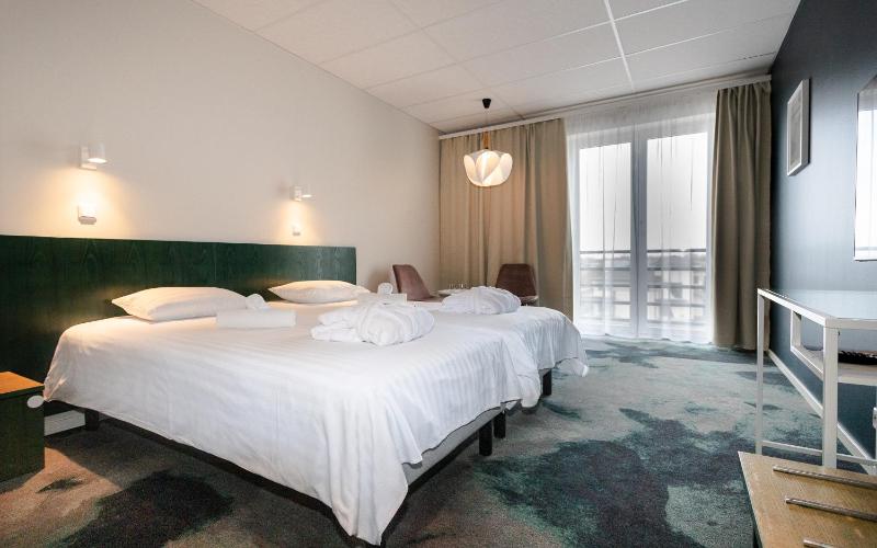 Standard Double or Twin Room with Spa Access image 4