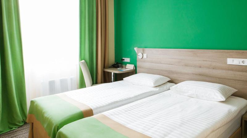 Small Double Room image 1
