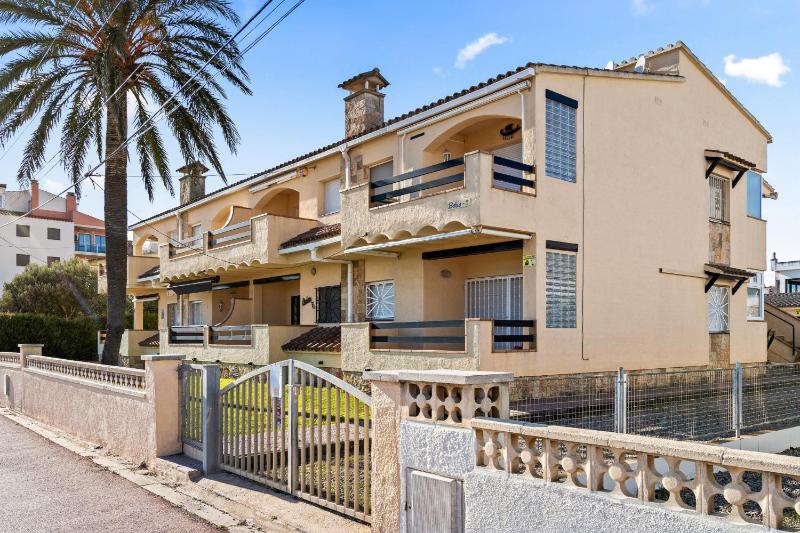 WELCS APARTAMENTO 218 EMP frente al Mar - image 13