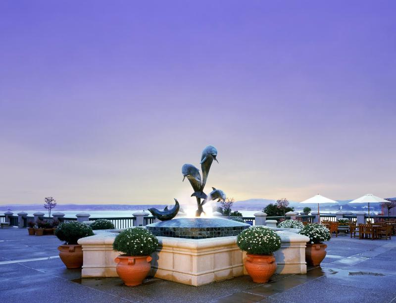 Partial Ocean View Queen/Queen image 2