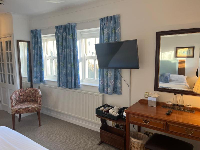 Classic Double Room image 1