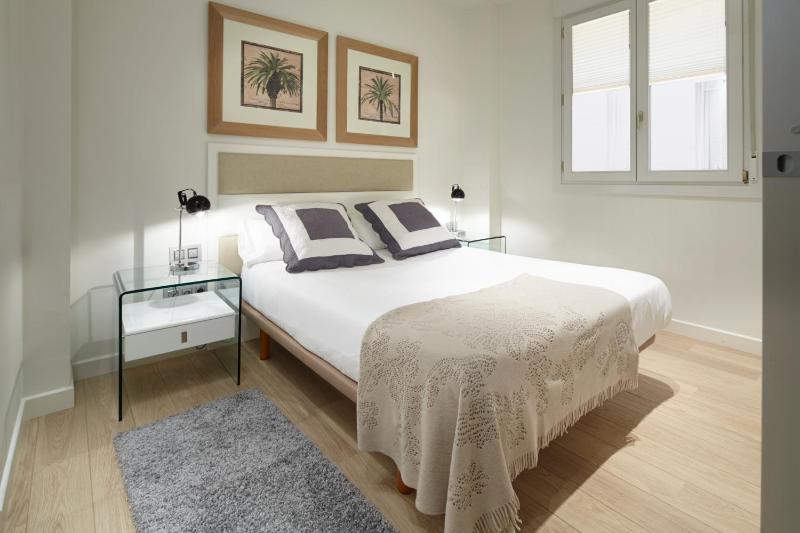 Easo Suite 2C by FeelFreeRentals - image 8