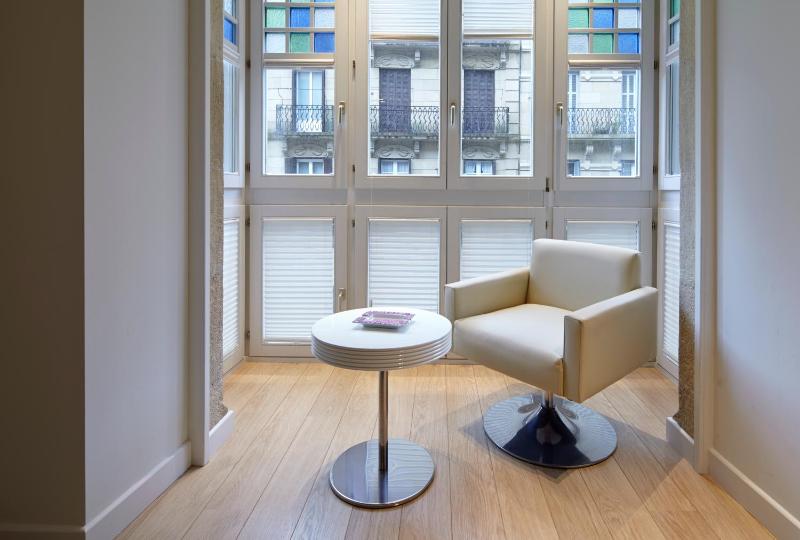 Easo Suite 2C by FeelFreeRentals - image 7