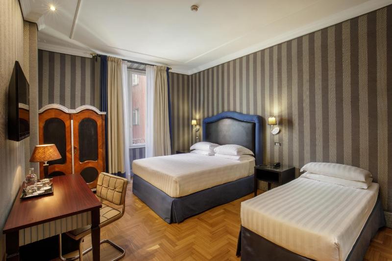 Standard Quadruple Room image 1