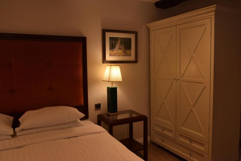 Deluxe Double or Twin Room image 1