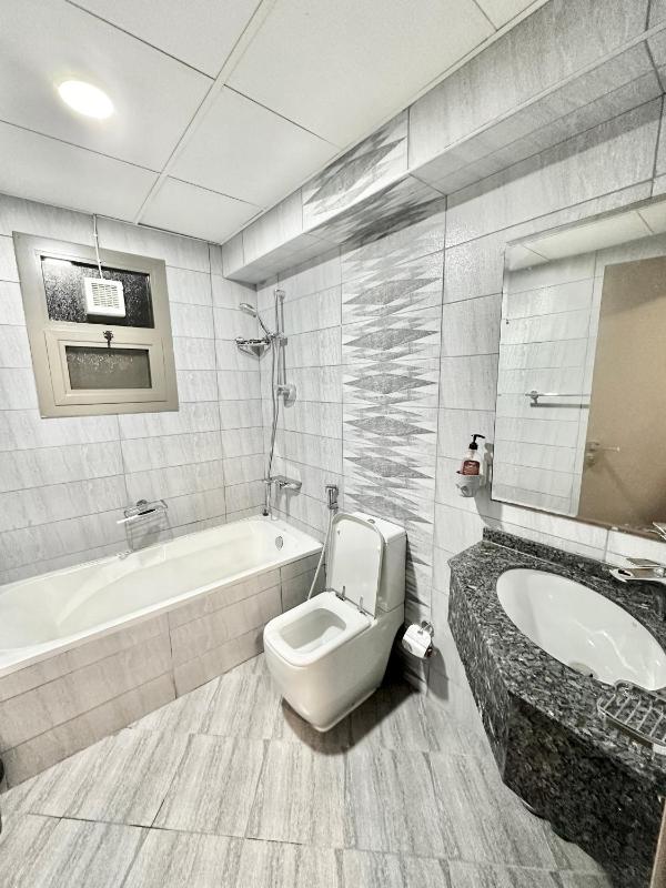 Entire 1-Bedroom Apartment in Sharjah Tower - image 14