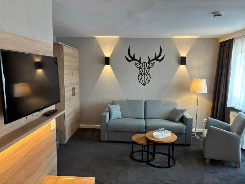 Junior Suite with Balcony image 3