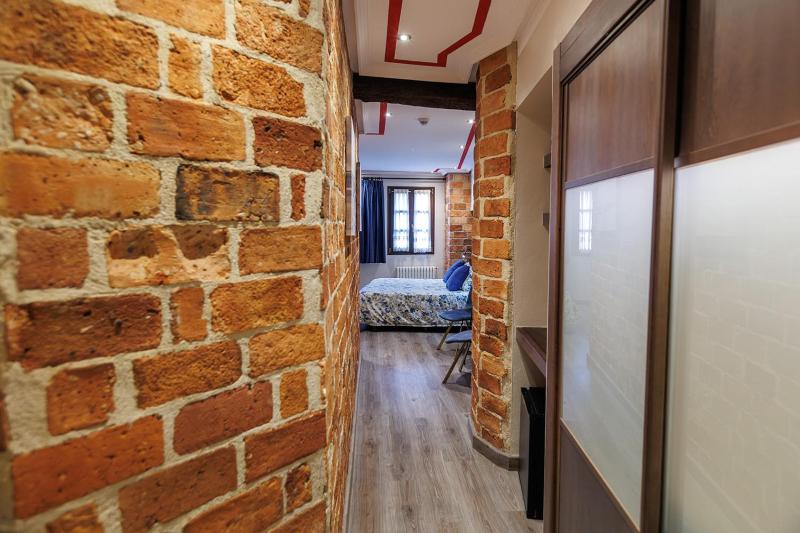 Double or Twin Room image 3
