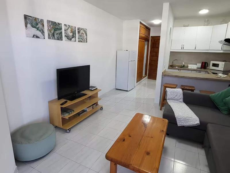 Summerland 13 - Studio - image 13