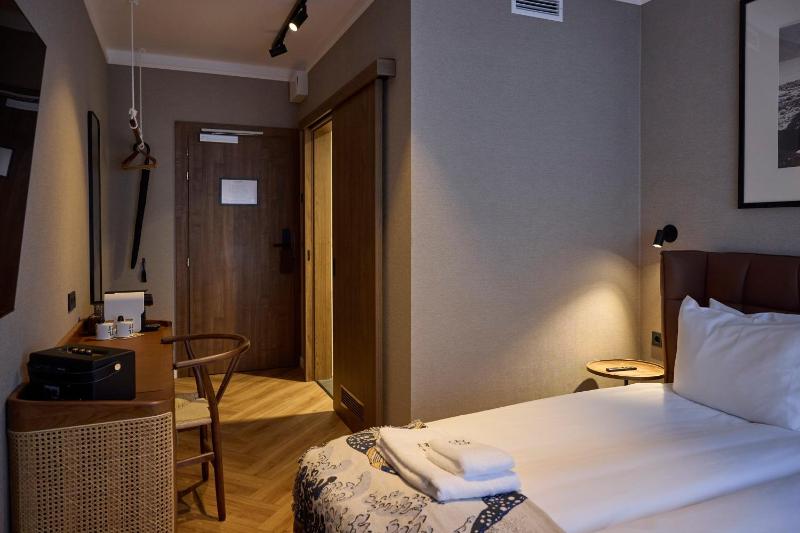 Double Room image 1