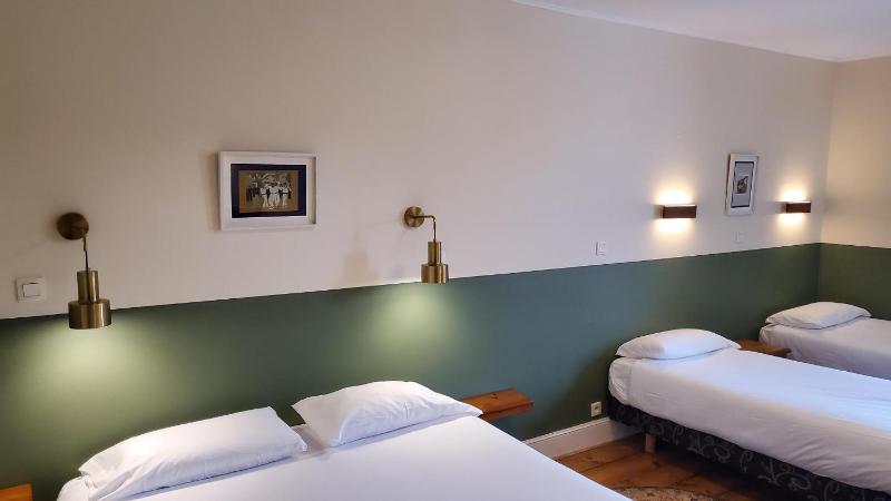 Quadruple Room image 4