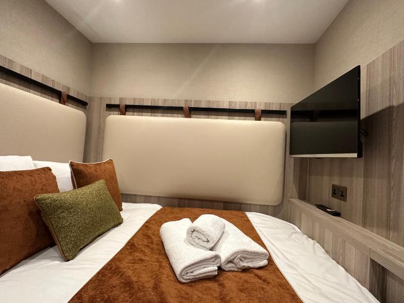 Deluxe Double Room image 1