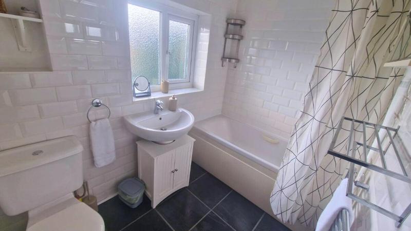 Contractor Stay - 4-Bedroom Home in Chester - image 21