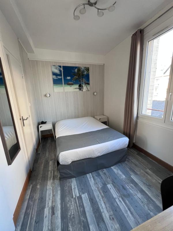 Double Room with Courtyard View image 1