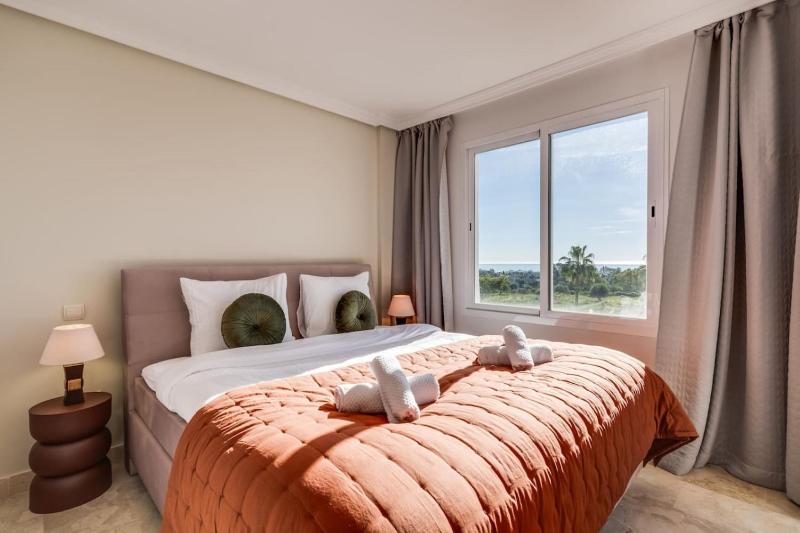 Ultimate Rentals - 2BR Apt 5 min Van Het Strand - Selwo Hills 2 - image 17
