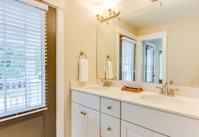 22nd Street Signature Stays - image 9