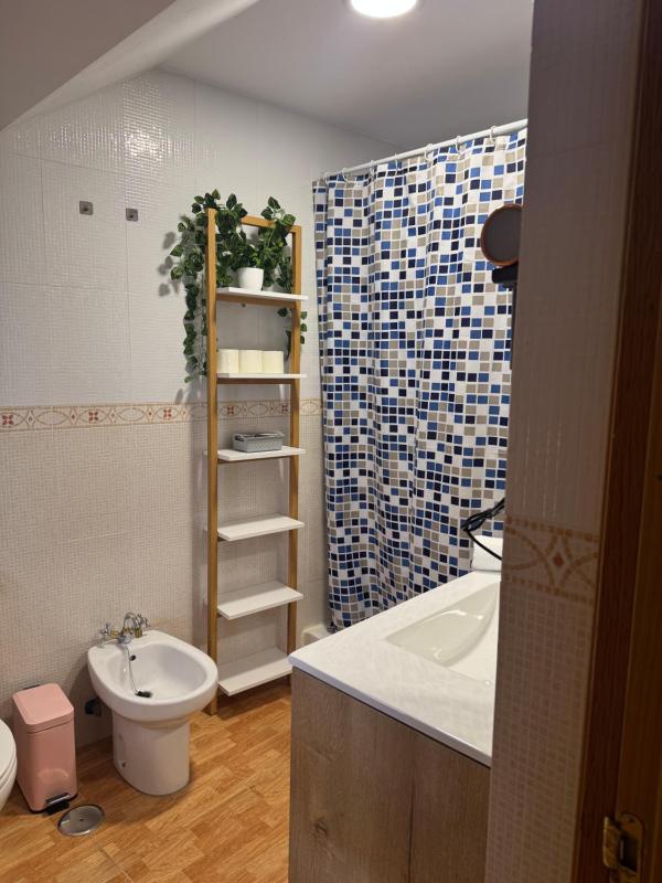 La Sal Home Toledo - image 7