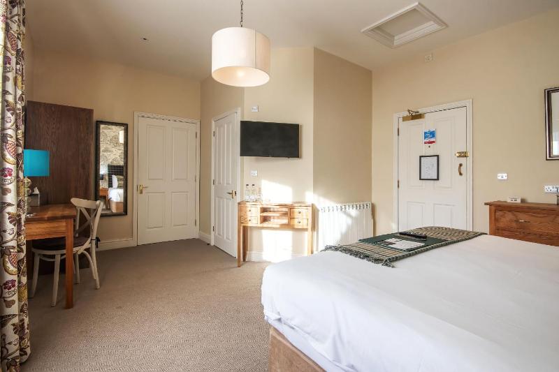 Superior First Floor Double Room image 3