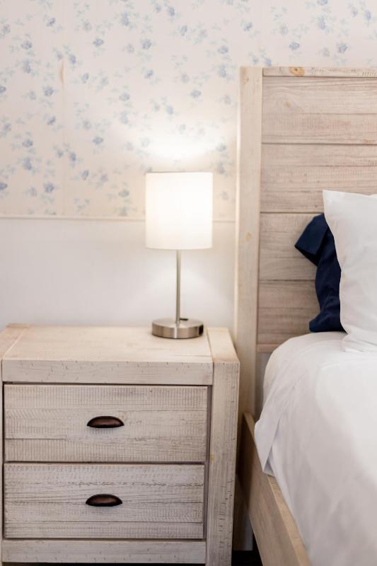 King Room image 3