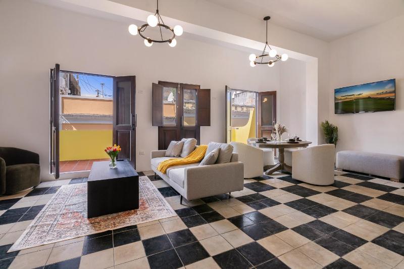 One-Bedroom Apartment image 1