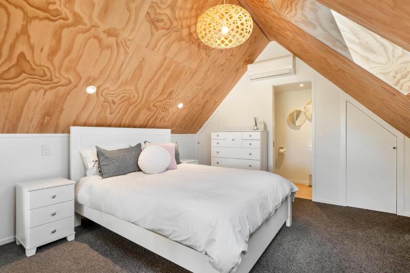 The Cabin - Holiday home - image 21