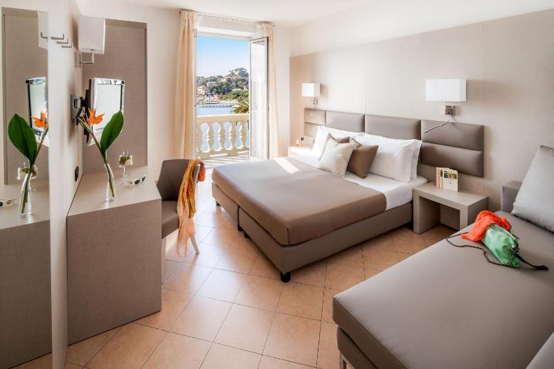 Hotel Vesuvio - image 19