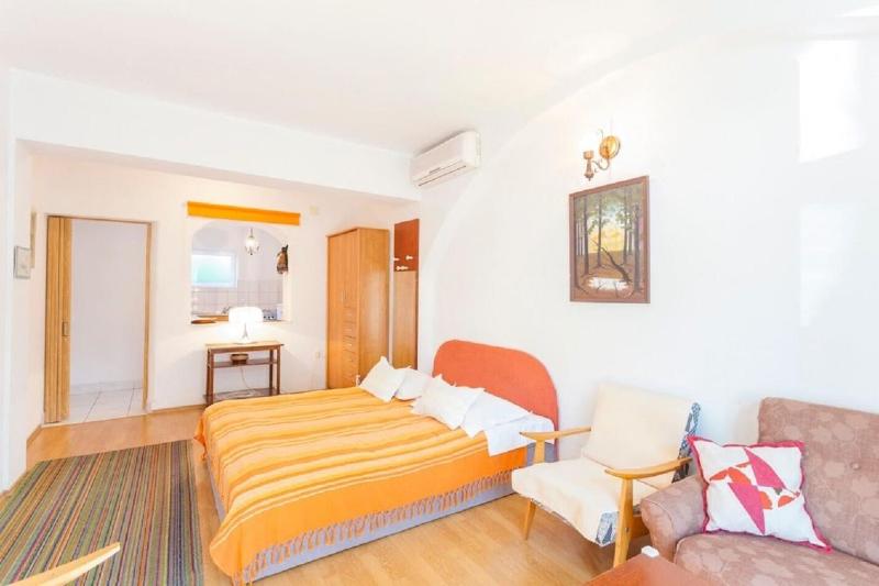 Apartments Tomislava - image 13