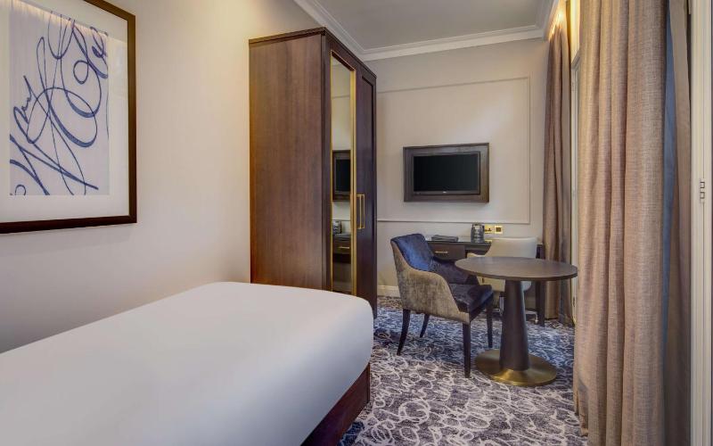 Single Room image 1