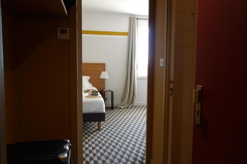 Quadruple Room with View image 3