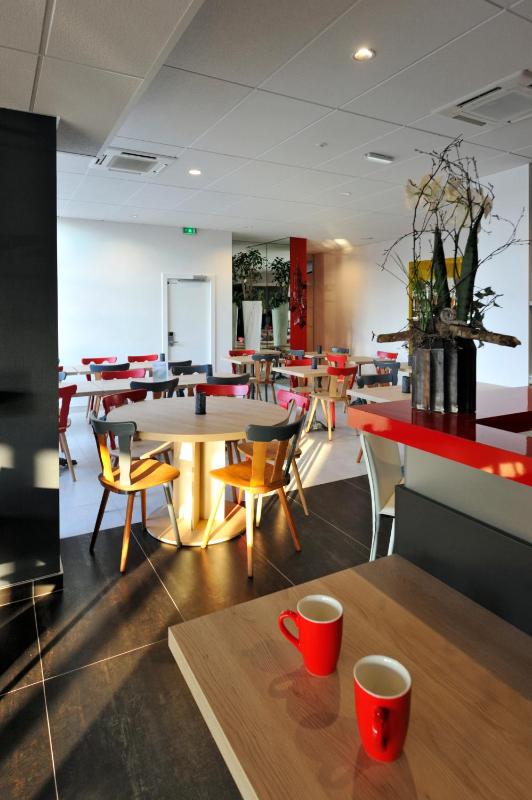 Colmar Hotel - image 33