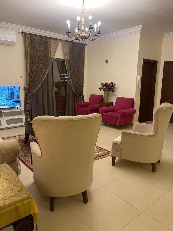 Family Spacious newly furnished 2 Bedroom 2 bath - image 1