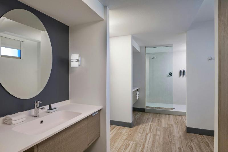 Aloft by Marriott Scottsdale - image 3