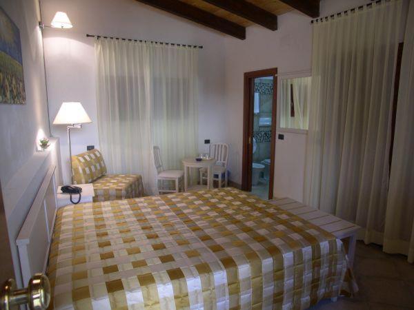 Triple Room (3 Adults) image 3