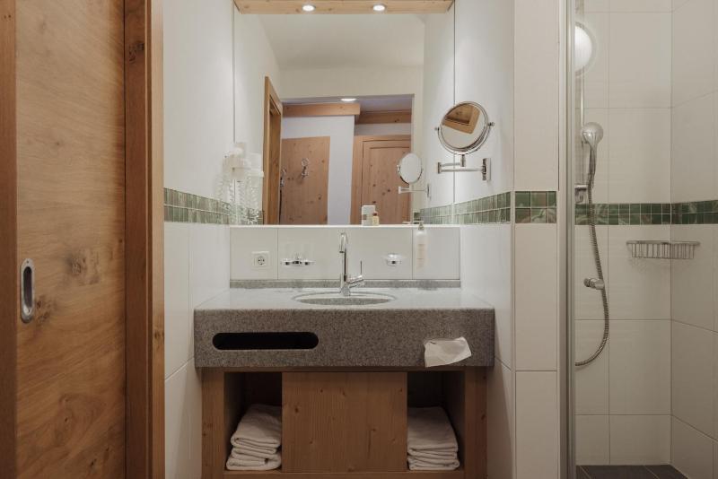 Junior Suite with Balcony image 4