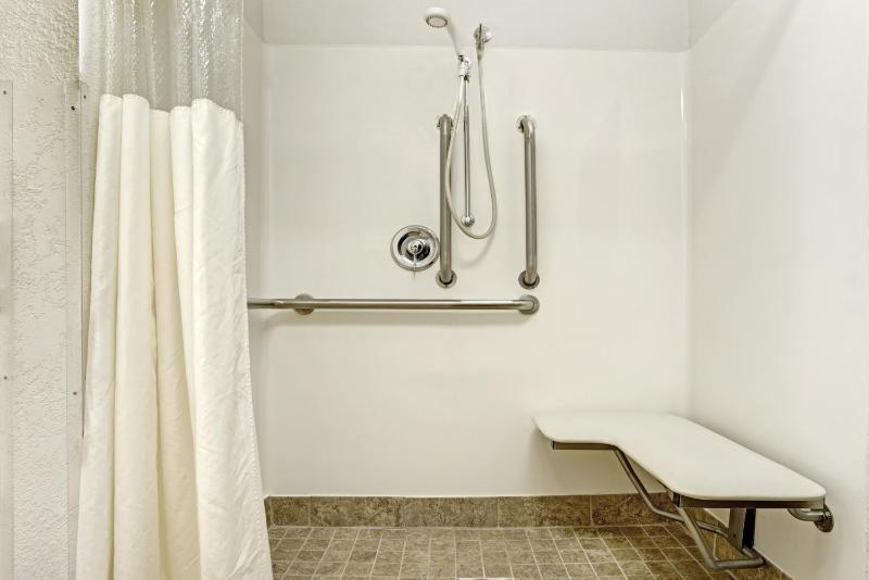 Queen Room - Disability Access/Non-Smoking image 2