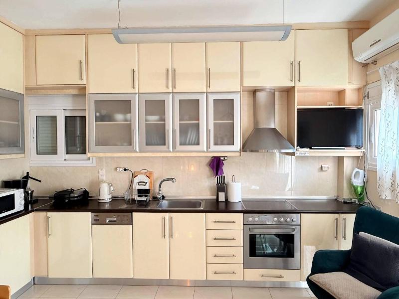 Little Central Apartment-1min walk from everywhere - image 14