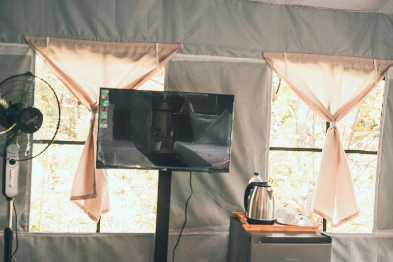 Radiance Ella Urban Camping - image 8