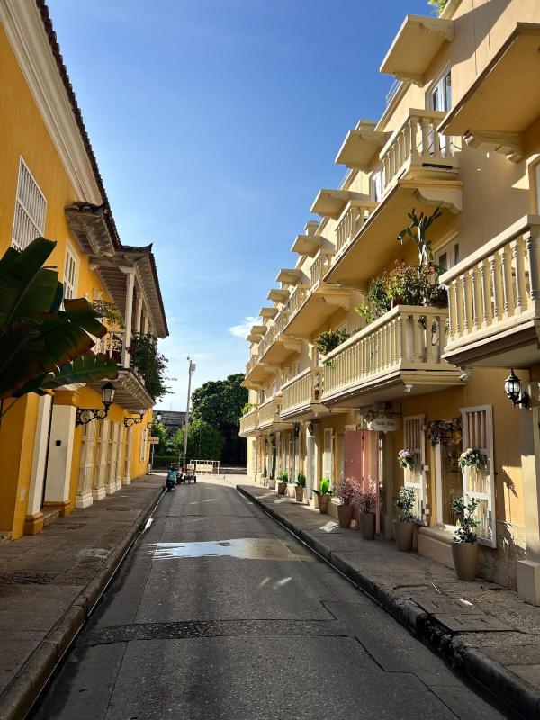Apartamento en ciudad amurallada centro histórico Cartagena de Indias Colombia - image 16
